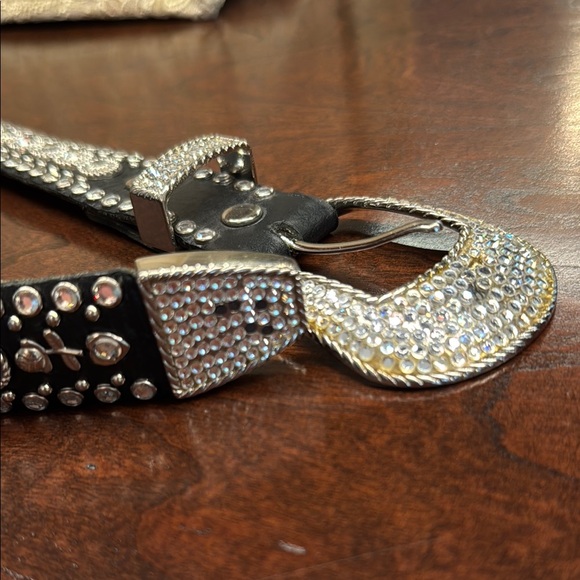 Elegant Black and Silver Studded Belt Kippys - Picture 3 of 4